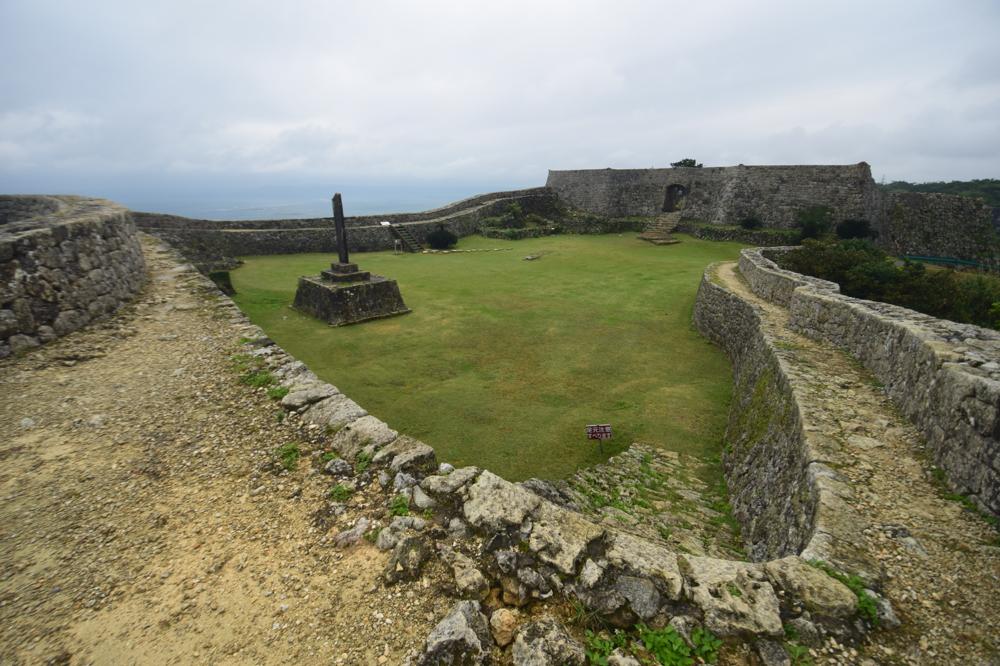 Nakagusuku Jō Nakagusuku Jo Nakagusuku Gusuku 中城城 中城グスク Hillfort The Megalithic Portal And Megalith Map