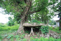 Yonaha dolmen