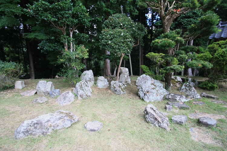 Akabuchi Jinja shrine
