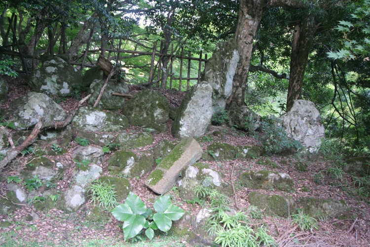 Gakuen-ji temples complex