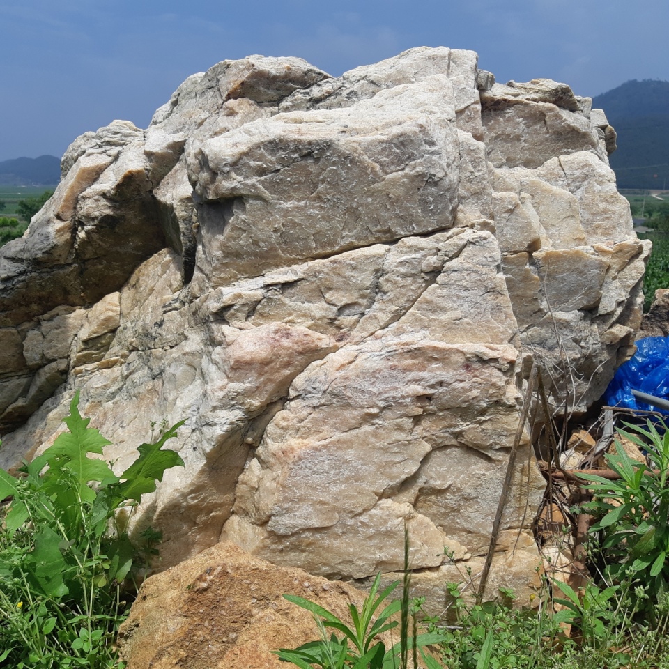 Saban Shellstone Saban-ri Dolmen | Megalithic Portal