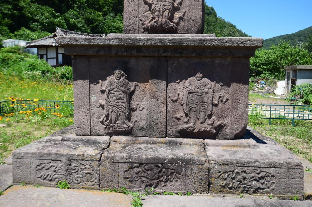 Click for full size image of Hwacheon-dong pagoda (PID:205664) Hwacheon-dong pagoda