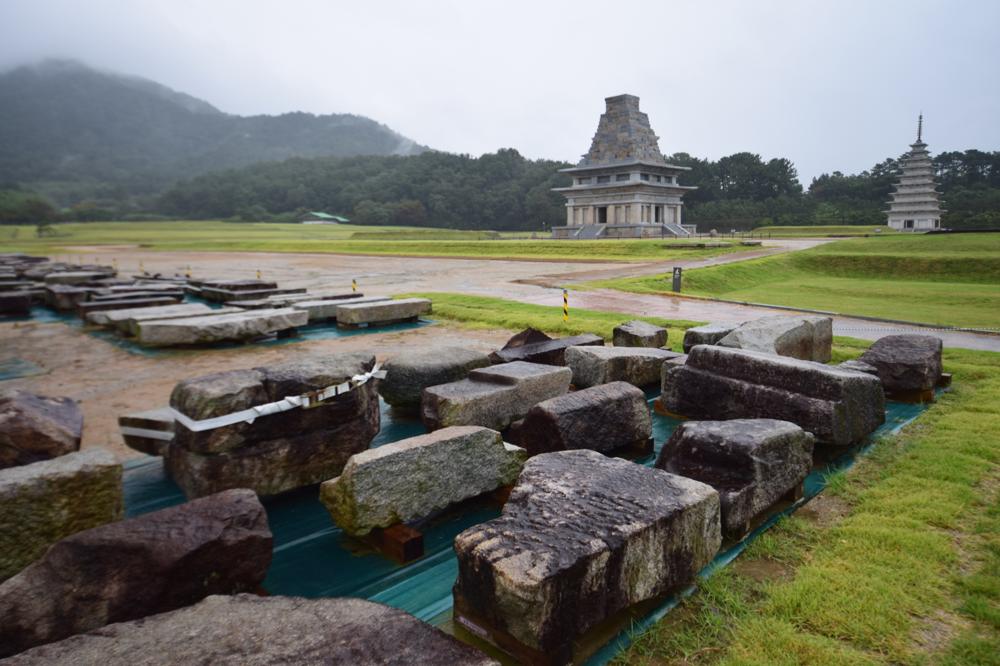 Uninstalled fragments of the western pagoda