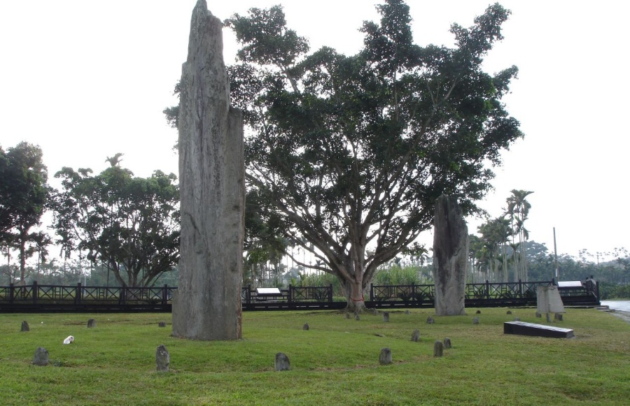 Sabat Stone pillars