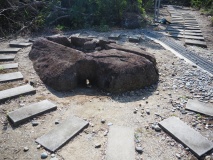 Dulan rock coffin