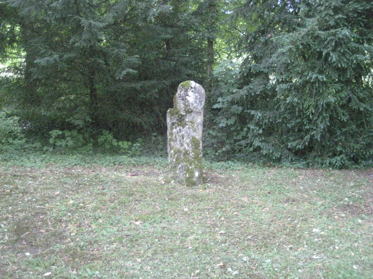 Woinville Menhir