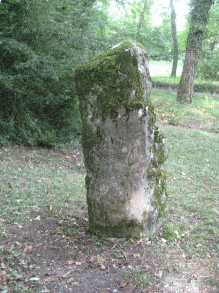 Woinville Menhir