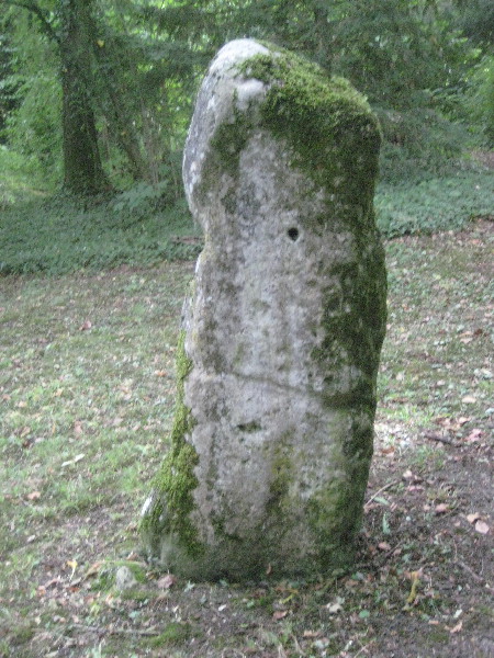 Woinville Menhir