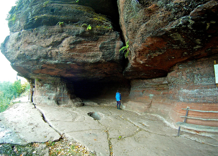 Grotte l'école des sorcières