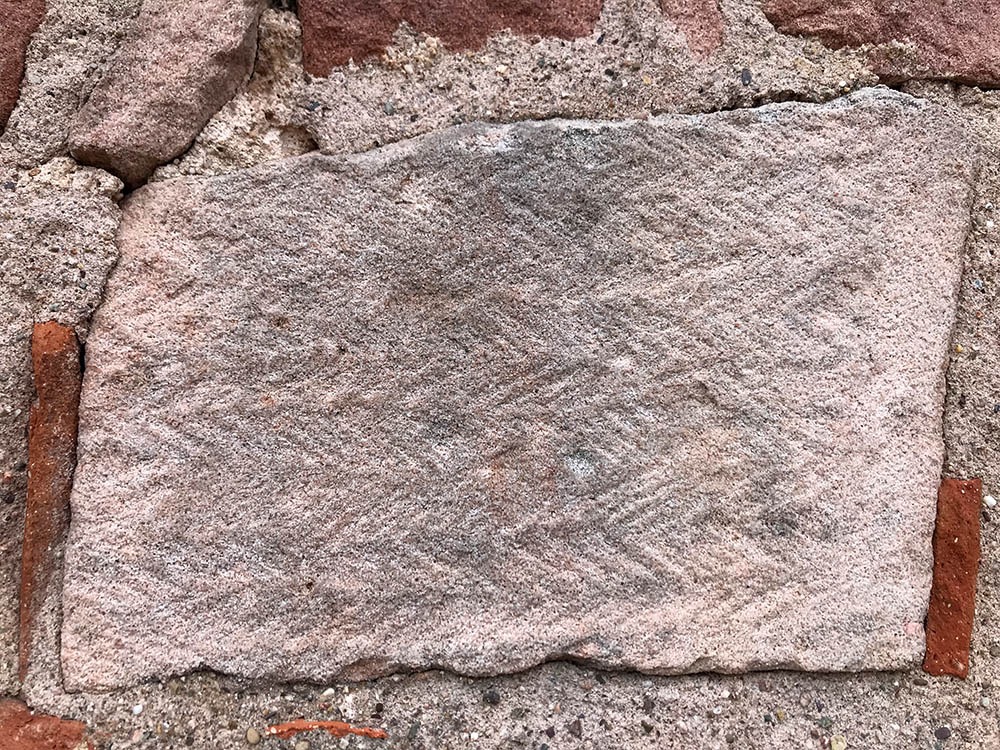 Site in Alsace-Lorraine:Bas-Rhin (67) France
interesting stone on the Chapelle Saint-Jean wall