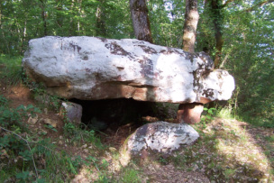 Saint-Chamassy dolmen