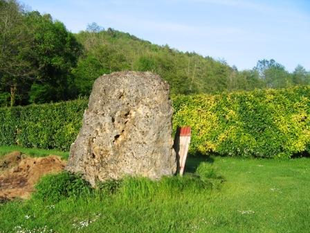 Campagne menhir, Dordogne, France

The stone is almost 3 meters high by 2 meters wide and more than one meters thick.

It is visible from the road.