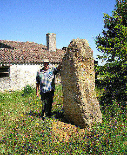 Pierre Levée (Salles-de-Castillon)