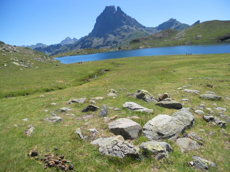 Click for the gallery page to add comments and vote (PID:91927) Lac Gentau cromlechs