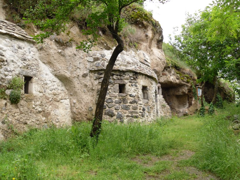 Click for the gallery page to add comments and vote (PID:188606) Grottes de Perrier