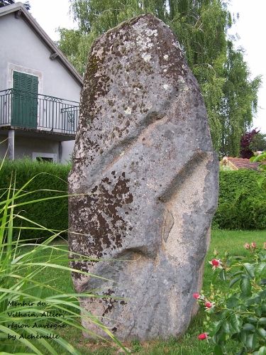 Menhir du Vilhain