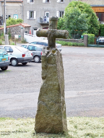 Click for full size image of Menhir de Villars (PID:120953) Menhir de Villars