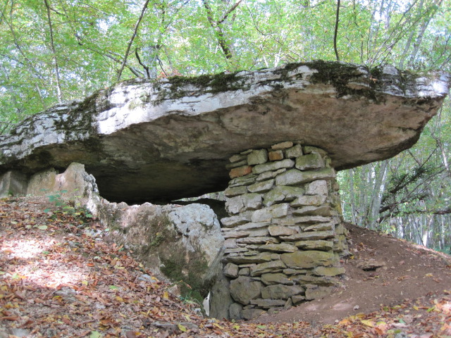 Dolmen du Bois-de-Monfarbeau 2