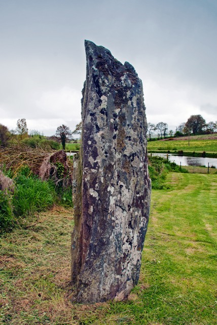 Menhir de Saint-Mayeux