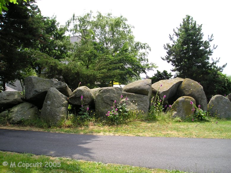 Ville Bellanger allée couverte