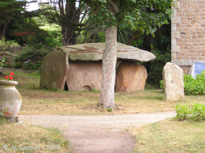Dolmen de Lann Kerellec
