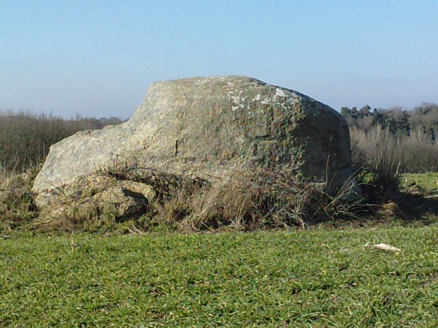 Moulin Rolland menhir