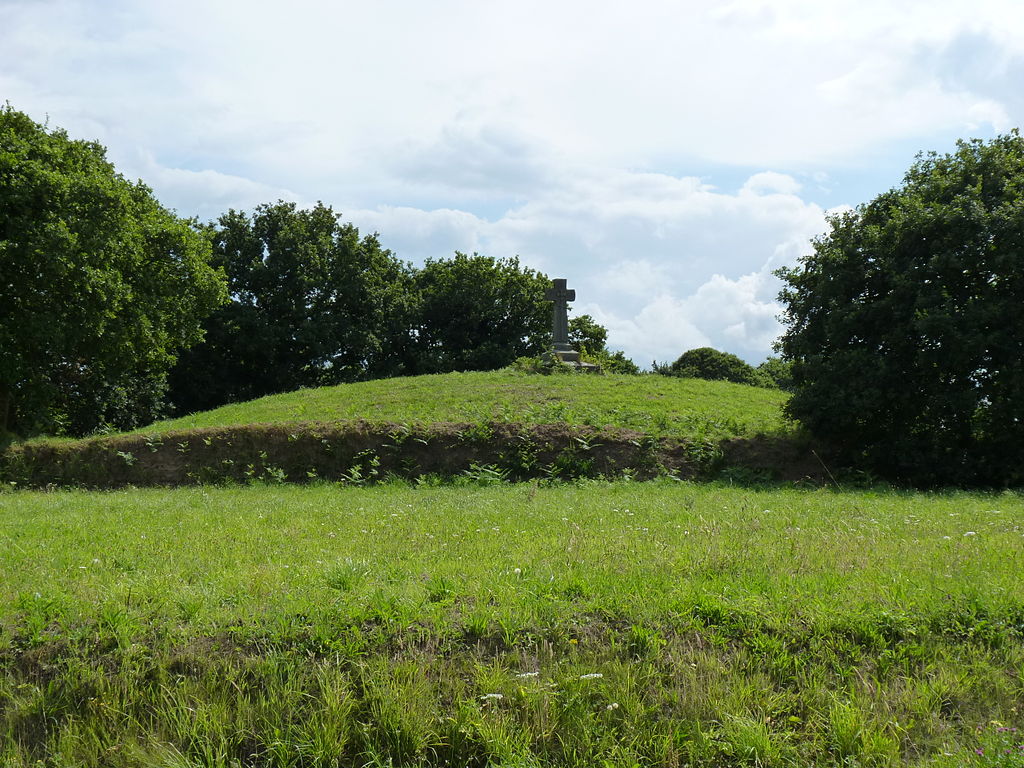 Tossen ar Run tumulus. 

Picture from wikipedia  