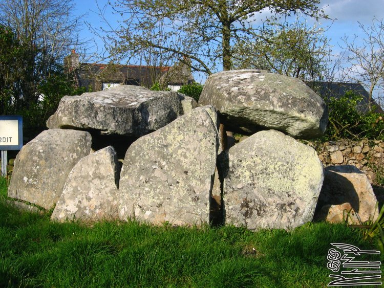 Click for the gallery page to add comments and vote (PID:39066) Kermané dolmen