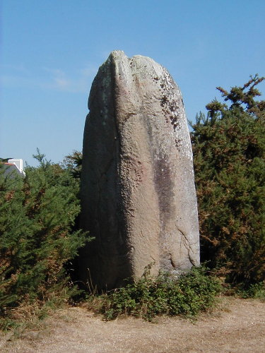 Kermaillard menhir