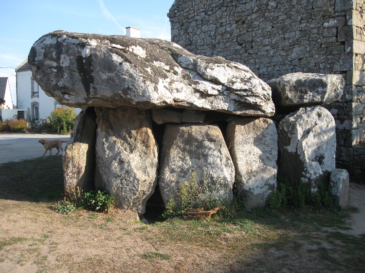 Click for the gallery page to add comments and vote (PID:52371) Crucuno dolmen
