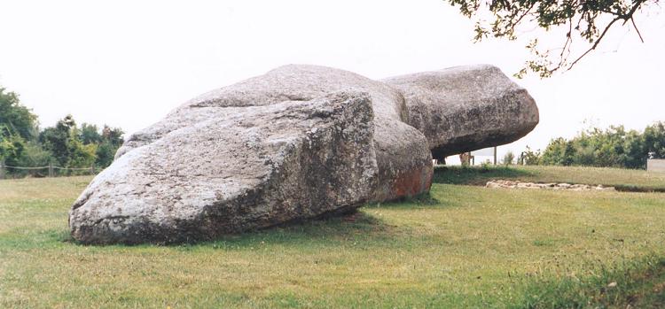 Click for full size image of Grand Menhir Brisé (PID:2098) Grand Menhir Brisé