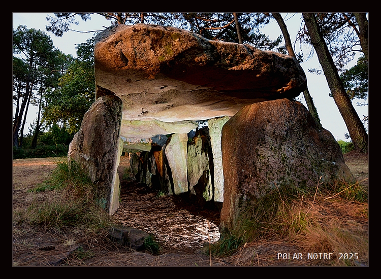 Mané-Kerioned Dolmen