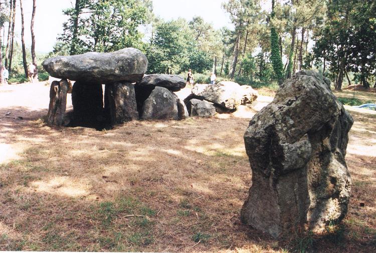Mané-Kerioned dolmen