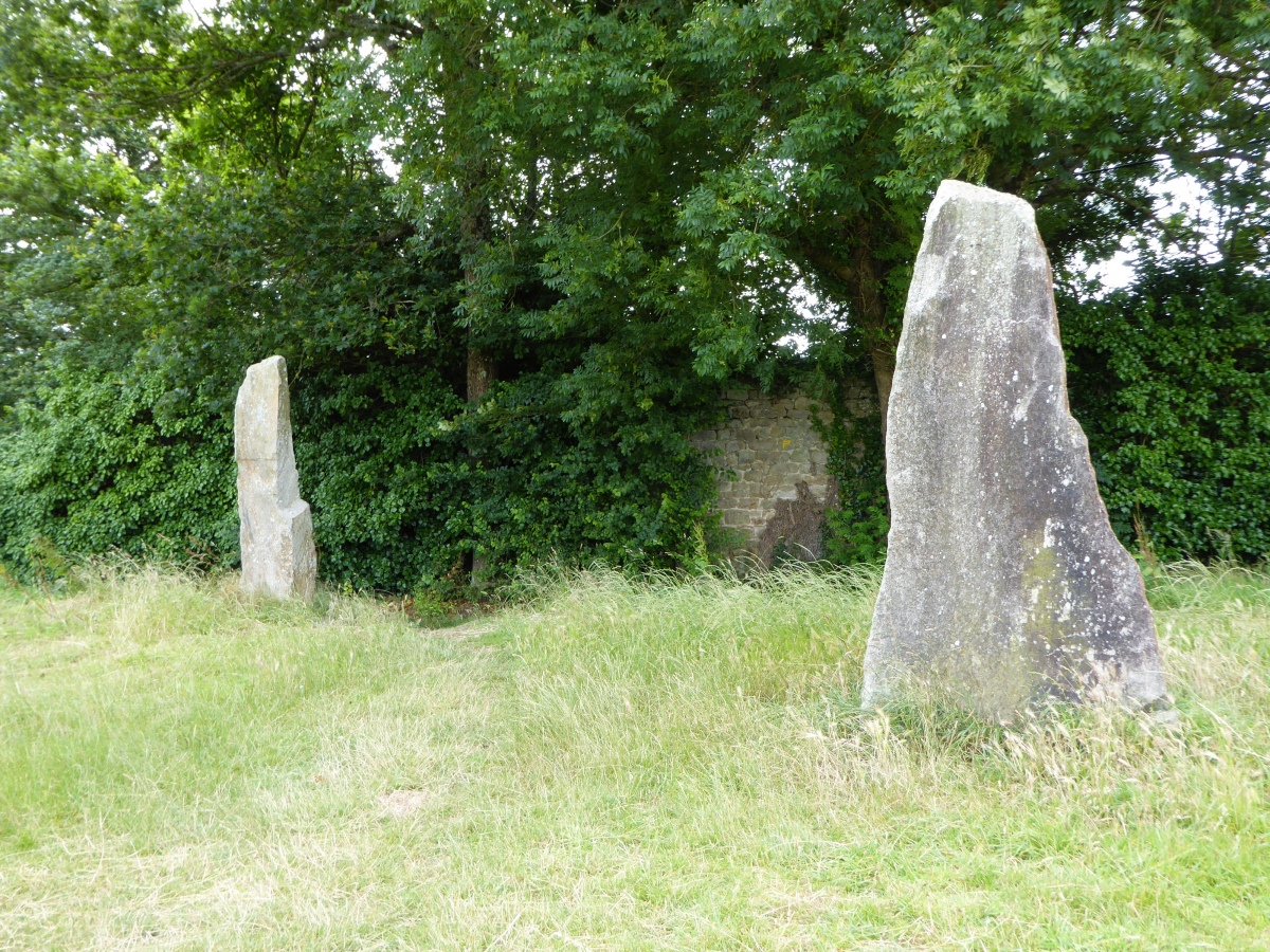 Click for the gallery page to add comments and vote (PID:310737) Kermaux menhirs