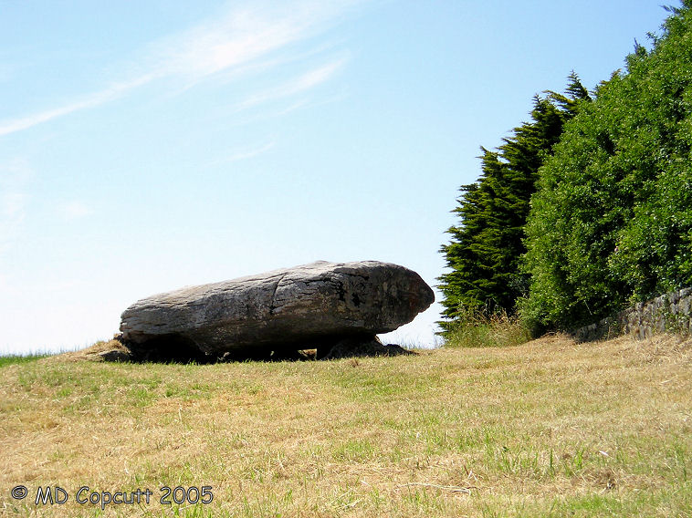 Runesto dolmen