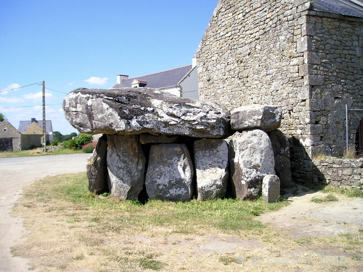 Click for the gallery page to add comments and vote (PID:35867) Crucuno dolmen