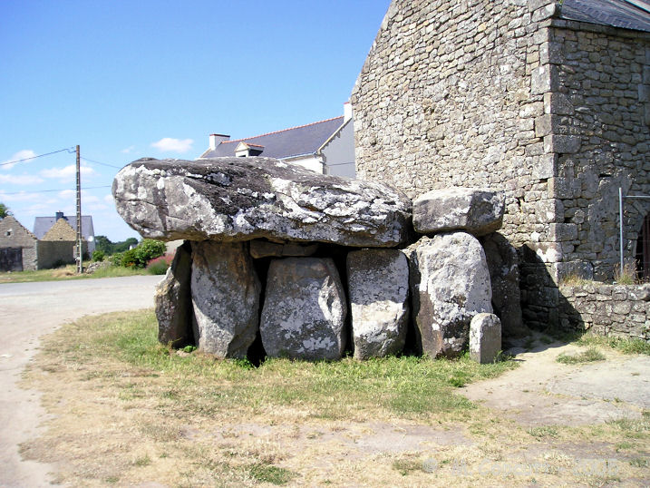 Crucuno dolmen