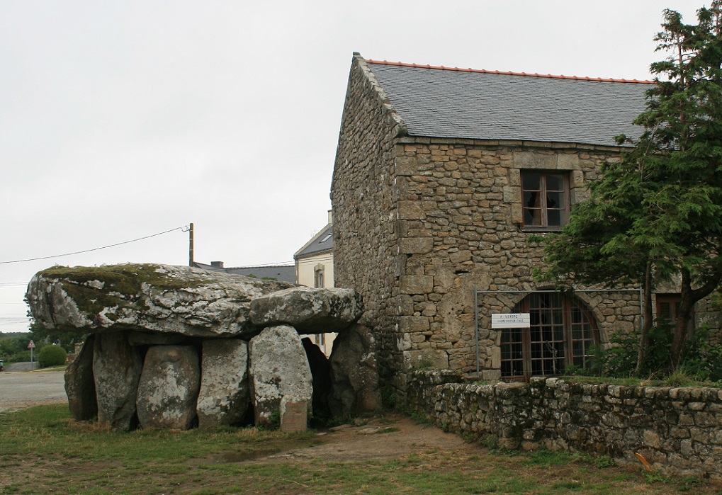 Click for the gallery page to add comments and vote (PID:126786) Crucuno dolmen