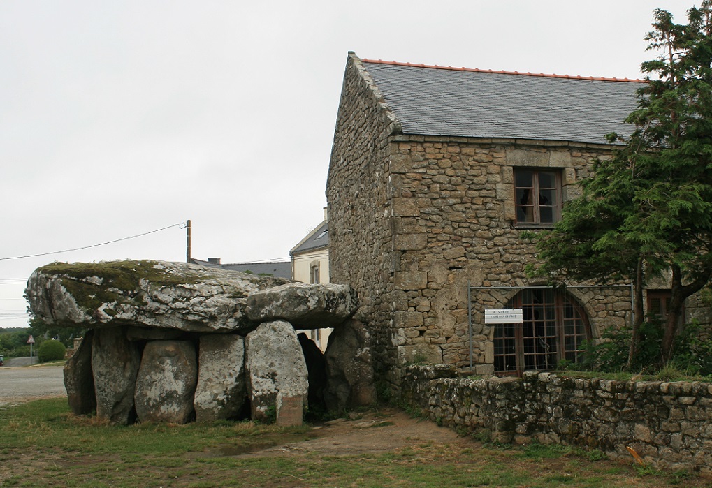 Crucuno dolmen