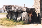 Click for full size image of Crucuno dolmen (PID:2075) Crucuno dolmen