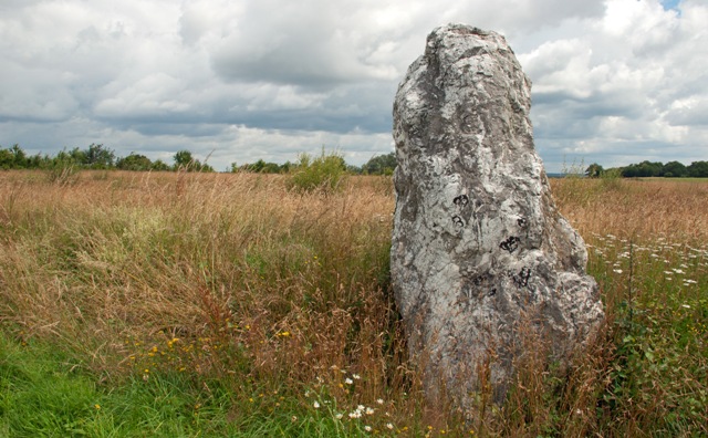 Click for the gallery page to add comments and vote (PID:91274) Maison Neuve menhir