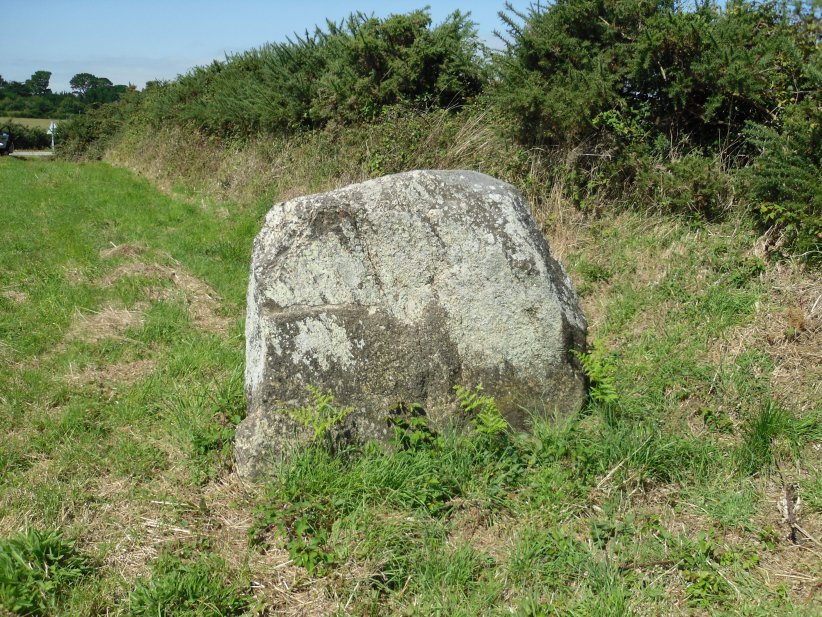 Click for the gallery page to add comments and vote (PID:127232) Menhir de Clos-et-Bé 2