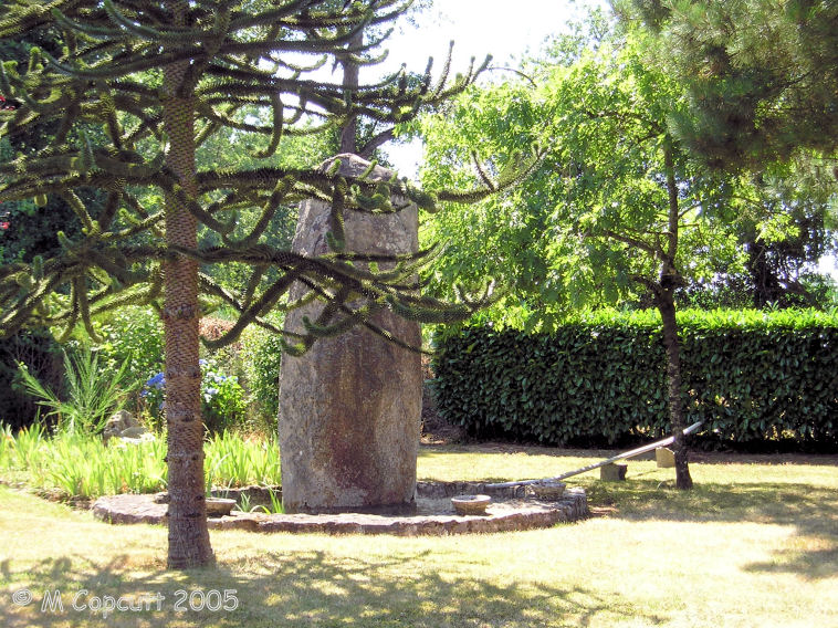 Grande Villeneuve menhir