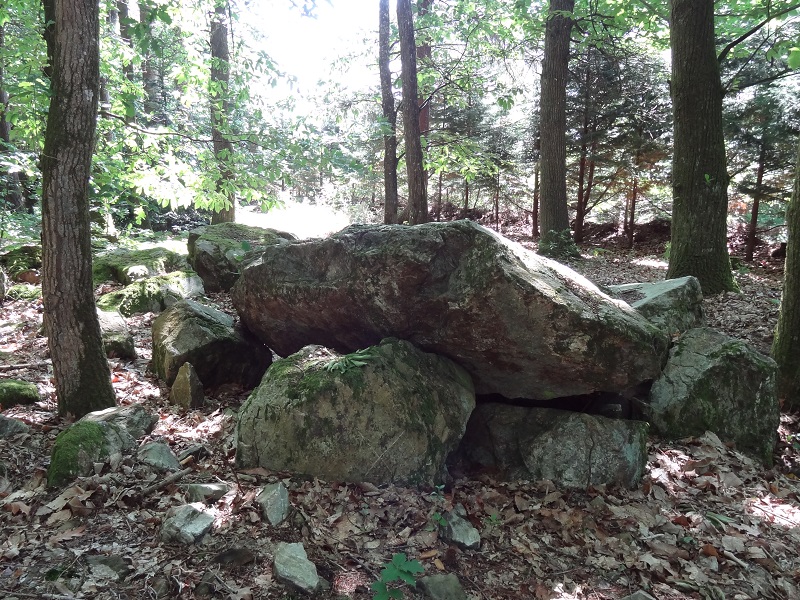Click for the gallery page to add comments and vote (PID:179786) Dolmens de Béhélec