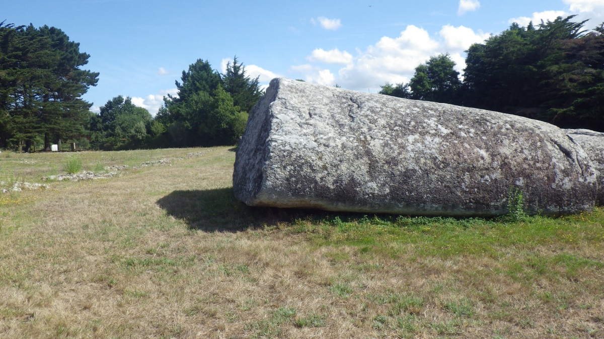 Click for full size image of Grand Menhir Brisé (PID:288555) Grand Menhir Brisé