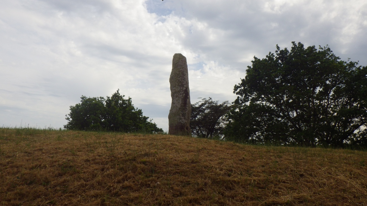 Menhir de Crucuny 1