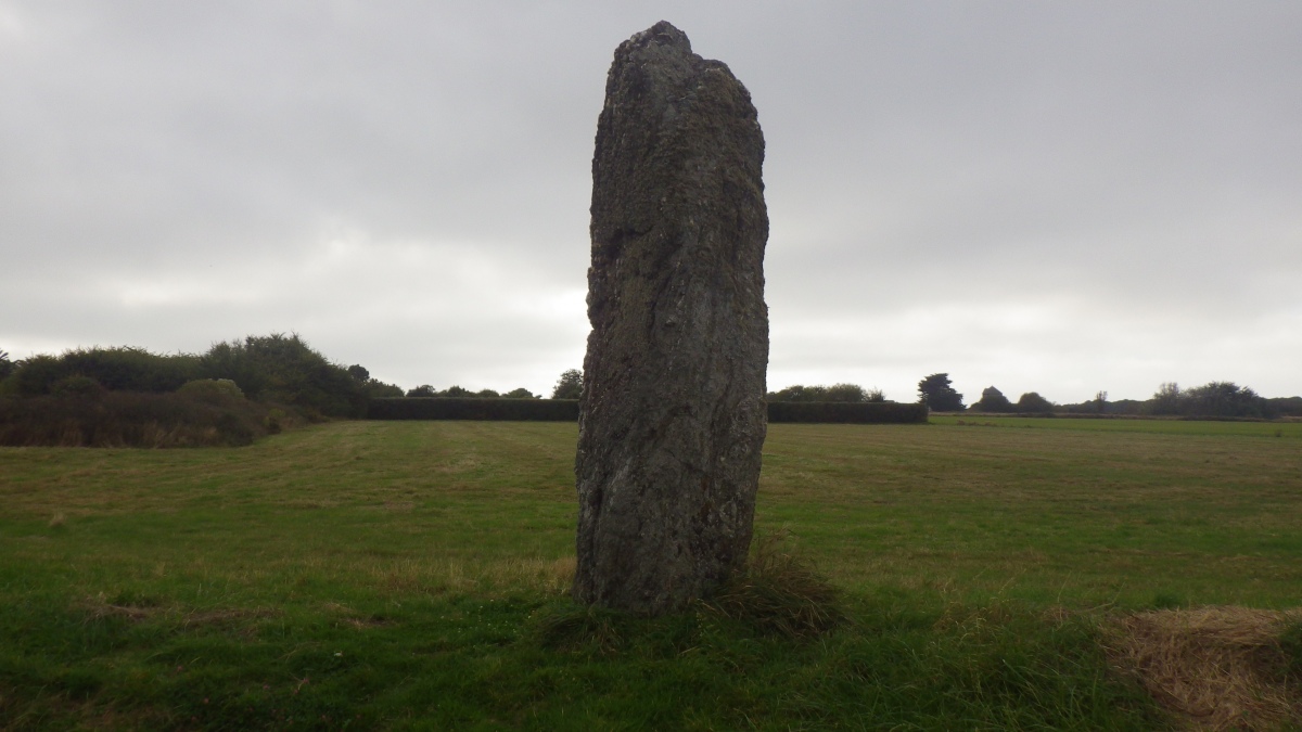 Menhir Jean de Kerledan