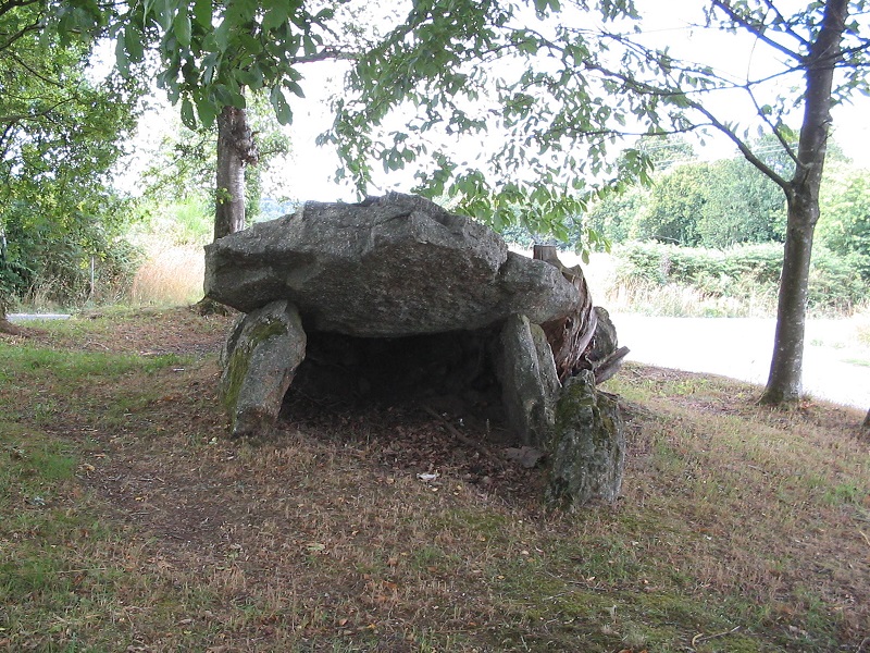 Kergonfalz allée couverte