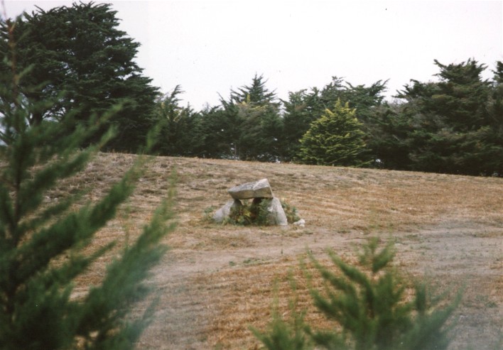 Click for the gallery page to add comments and vote (PID:42453) Kerno dolmen