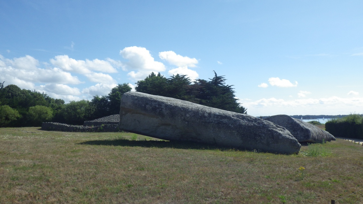 Click for full size image of Grand Menhir Brisé (PID:288554) Grand Menhir Brisé
